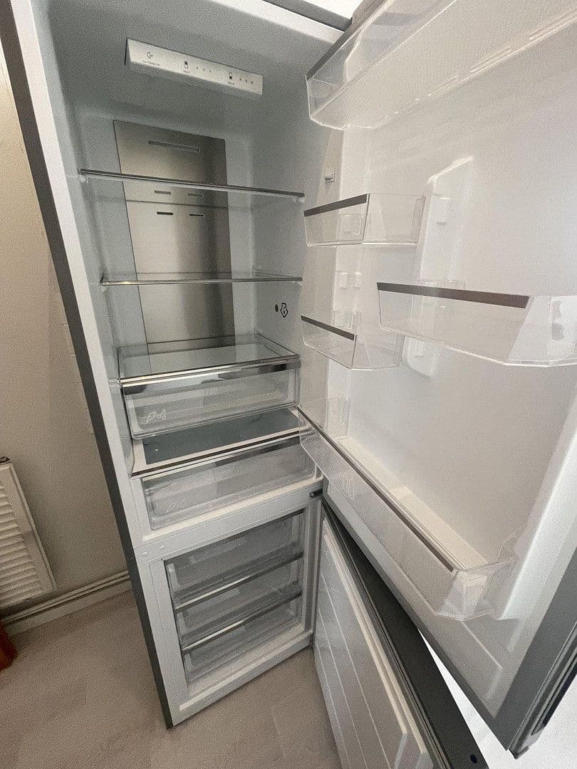 Prenájom bytu 3-izbový 82 m², Duisburg, Severné Porýnie - Westfálsko Prenájom bytu 3-izbový 82 m², Duisburg, Severné Porýnie - Westfálsko