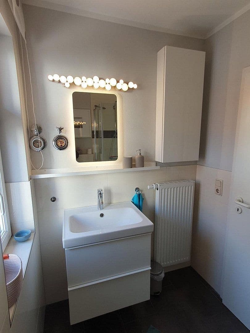 Prenájom bytu 2-izbový 42 m², Wiesbaden, Hesensko Prenájom bytu 2-izbový 42 m², Wiesbaden, Hesensko