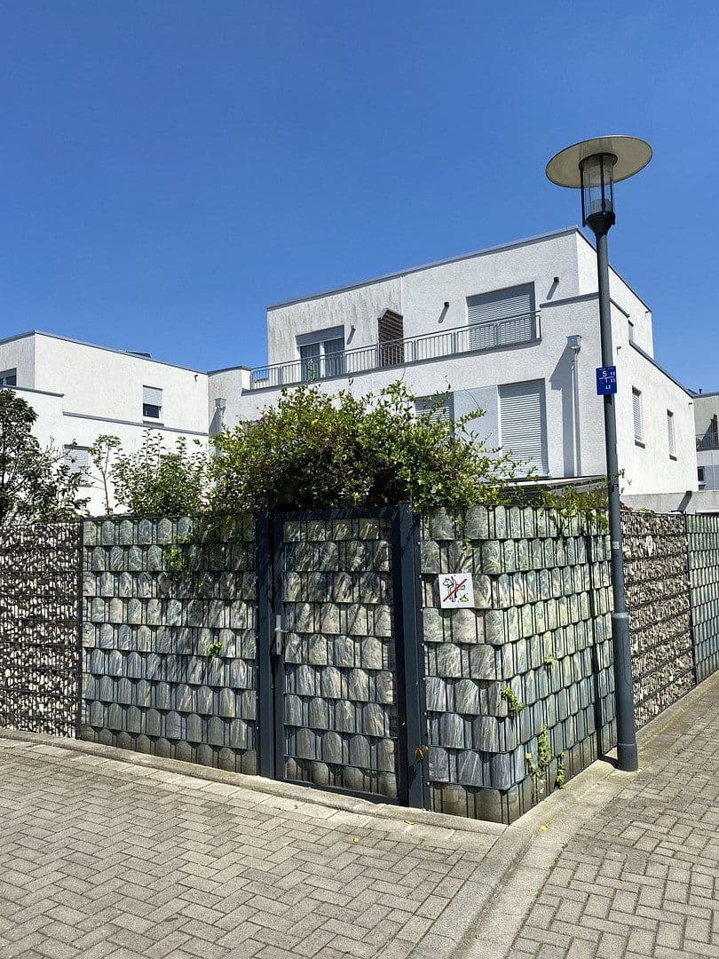 Predaj domu 142 m², pozemok 246 m², Krefeld, Severné Porýnie - Westfálsko Predaj domu 142 m², pozemok 246 m², Krefeld, Severné Porýnie - Westfálsko