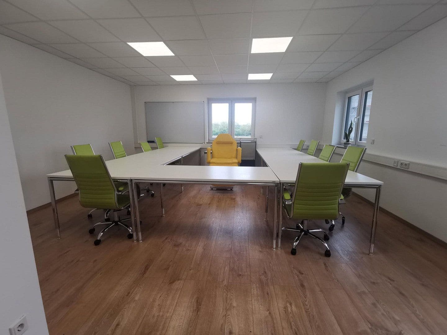 Prenájom kancelárie 137 m², Hadamar, Hesensko Prenájom kancelárie 137 m², Hadamar, Hesensko