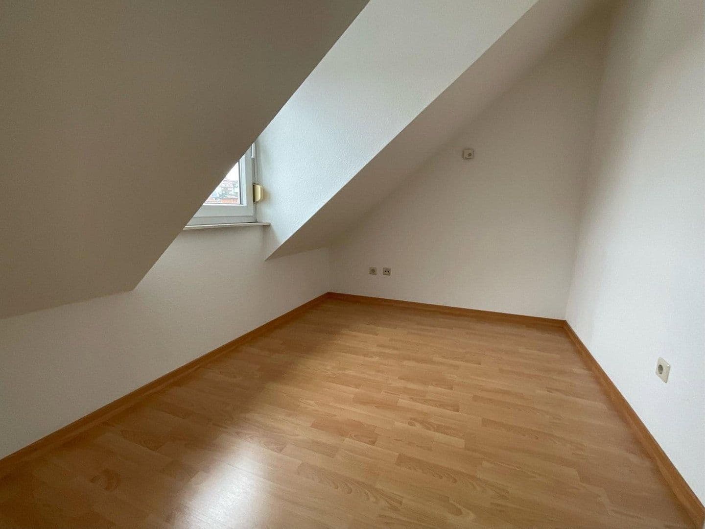 Prenájom bytu 2-izbový 42 m², Hauptstraße 62, Mühlhausen, Bádensko-Wurttembersko Prenájom bytu 2-izbový 42 m², Hauptstraße 62, Mühlhausen, Bádensko-Wurttembersko