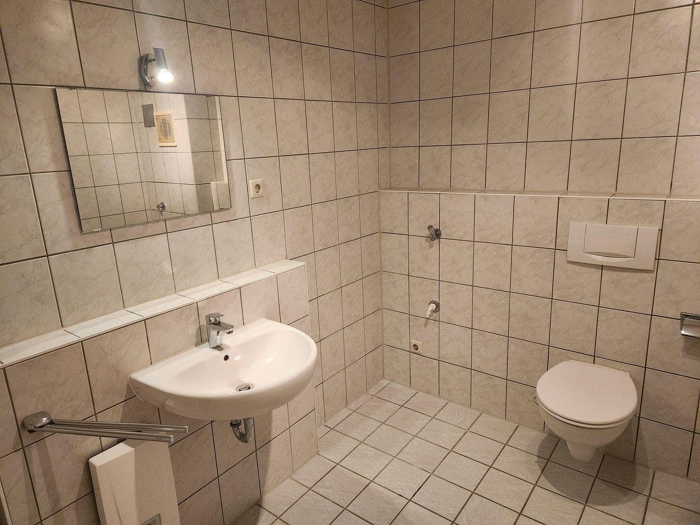 Prenájom bytu 2-izbový 42 m², Hauptstraße 62, Mühlhausen, Bádensko-Wurttembersko Prenájom bytu 2-izbový 42 m², Hauptstraße 62, Mühlhausen, Bádensko-Wurttembersko