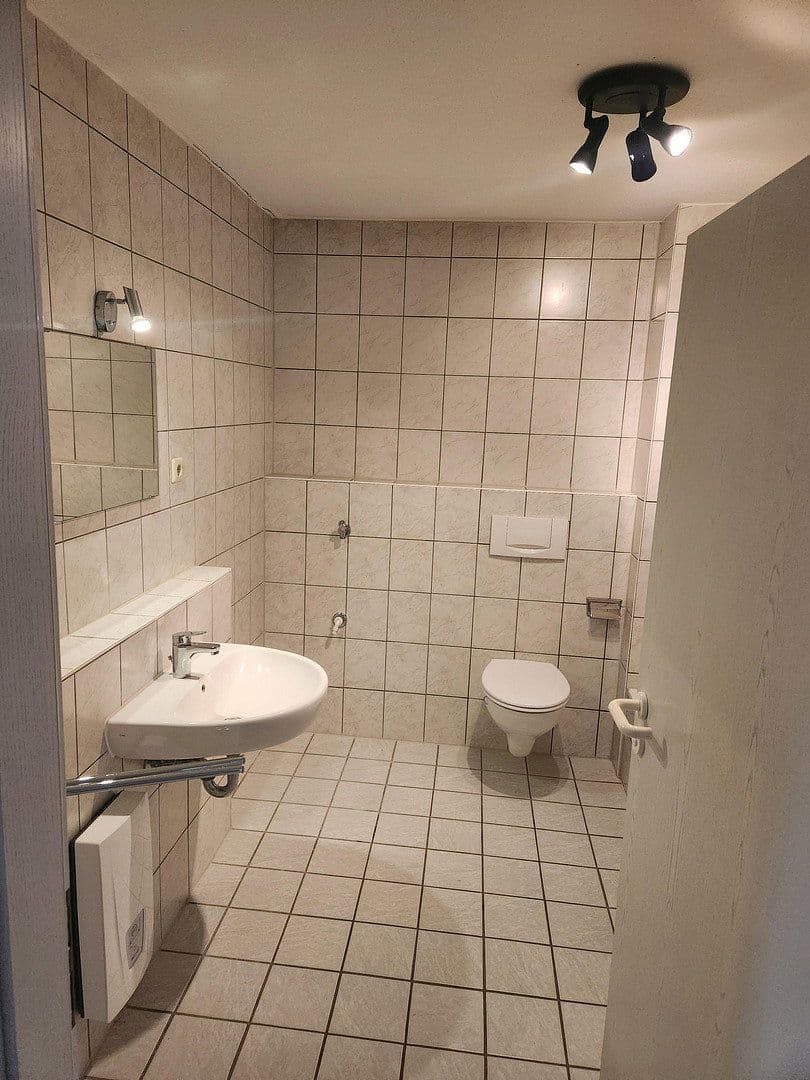 Prenájom bytu 2-izbový 42 m², Hauptstraße 62, Mühlhausen, Bádensko-Wurttembersko Prenájom bytu 2-izbový 42 m², Hauptstraße 62, Mühlhausen, Bádensko-Wurttembersko
