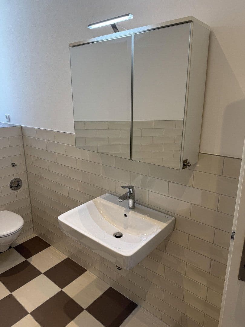 Prenájom bytu 2-izbový 61 m², Stadelmannstraße 47, Bayern - Aschaffenburg, Bavorsko Prenájom bytu 2-izbový 61 m², Stadelmannstraße 47, Bayern - Aschaffenburg, Bavorsko