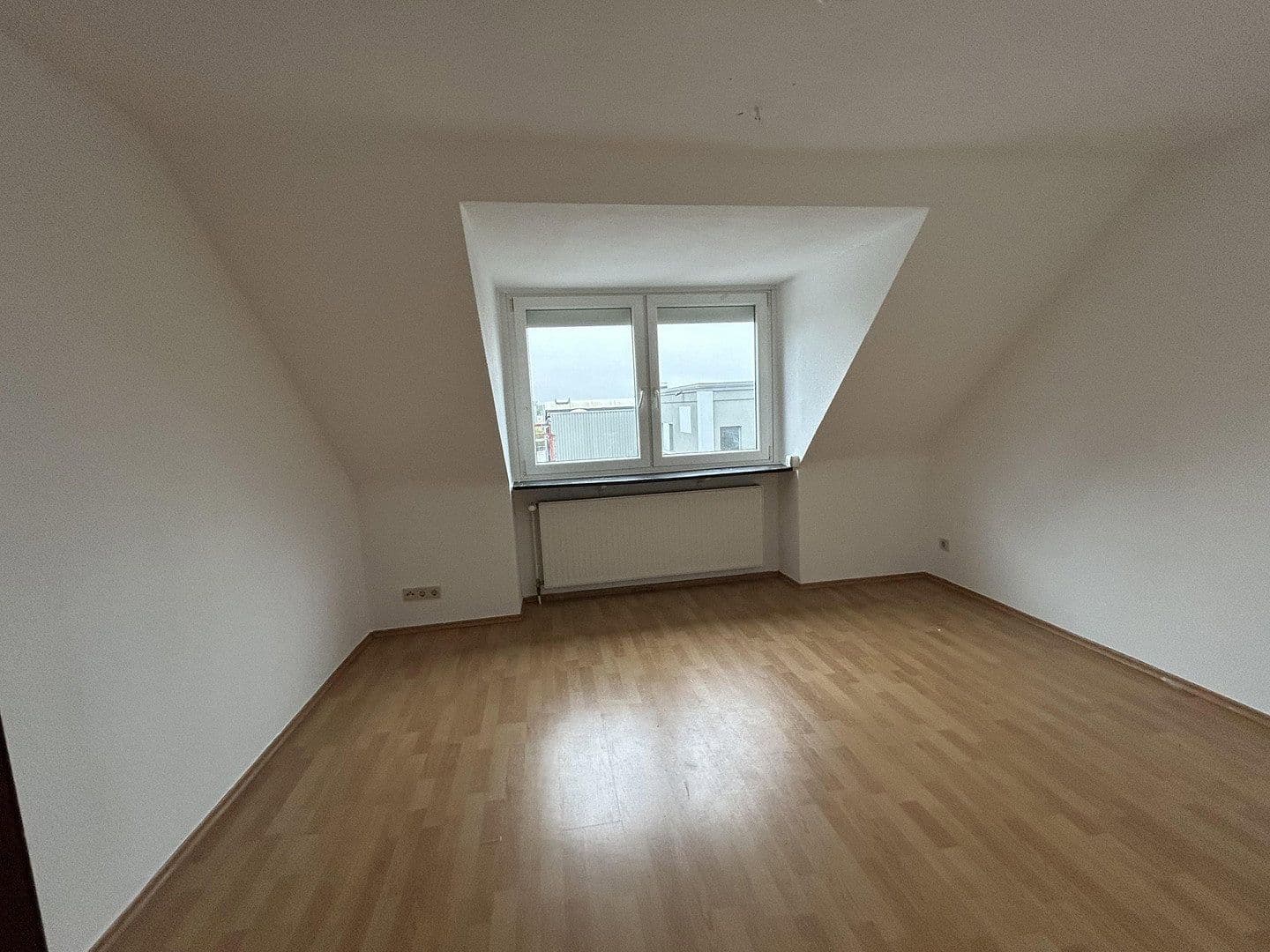 Prenájom bytu 3-izbový 65 m², Velbert, Severné Porýnie - Westfálsko Prenájom bytu 3-izbový 65 m², Velbert, Severné Porýnie - Westfálsko