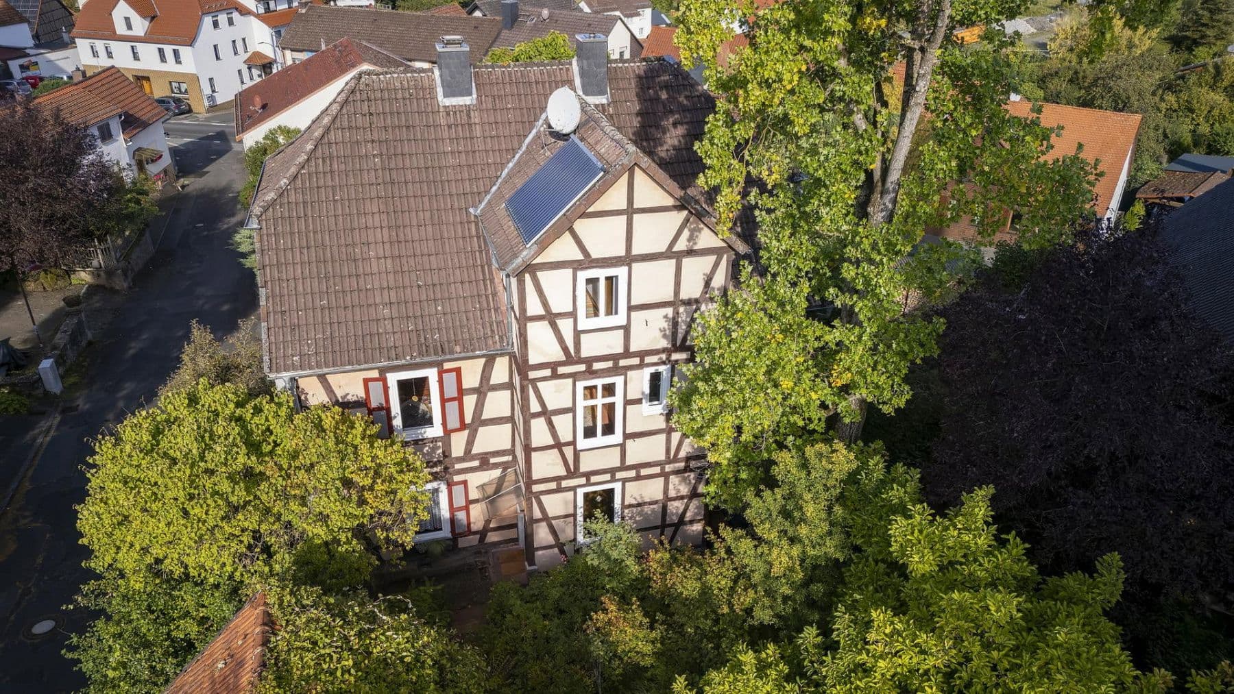 Predaj domu 240 m², pozemok 744 m², Biebergemünd, Hesensko Predaj domu 240 m², pozemok 744 m², Biebergemünd, Hesensko