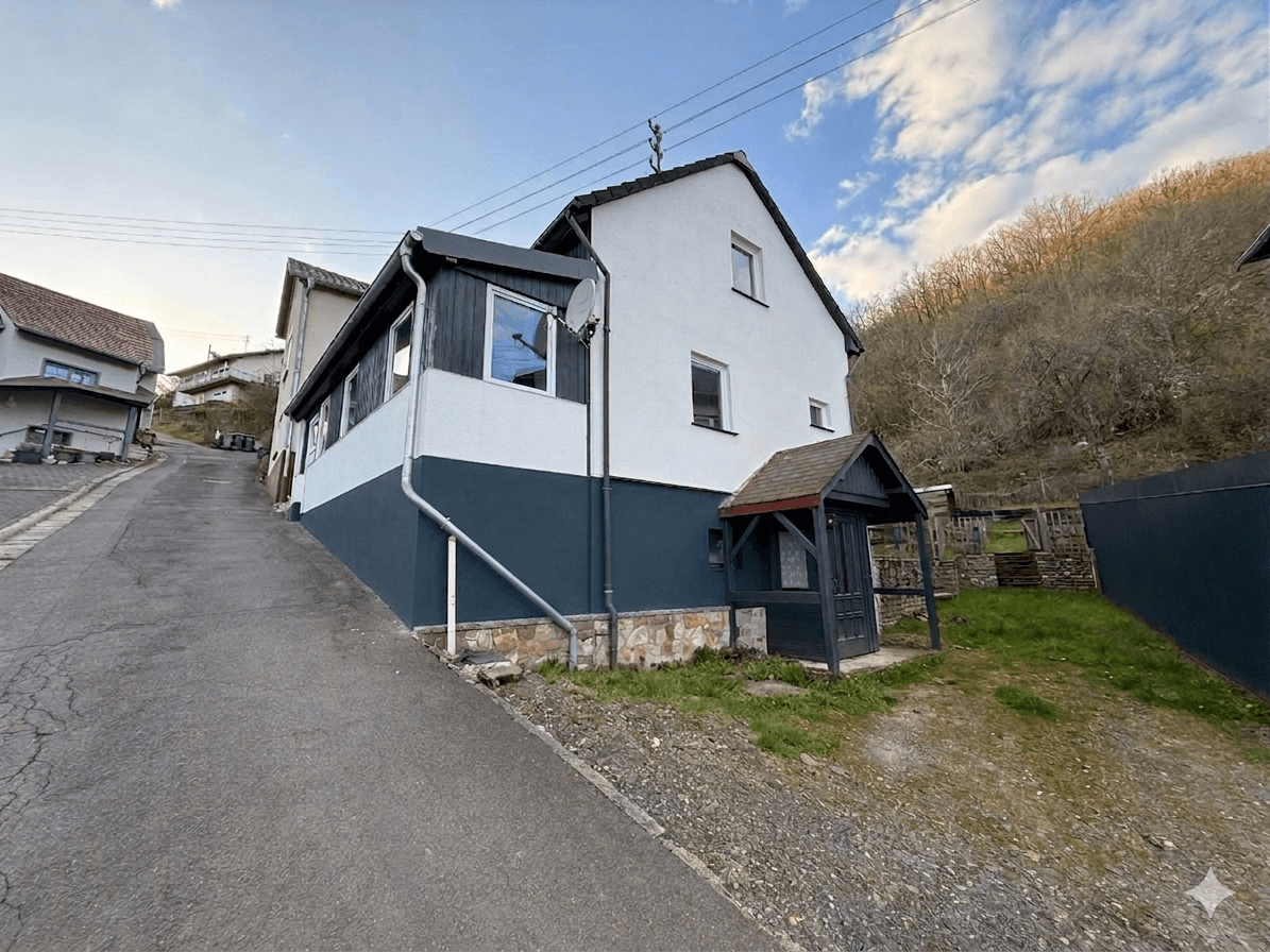 Predaj domu 116 m², pozemok 1.025 m², Sulzbach, Porýnie-Falcko Predaj domu 116 m², pozemok 1.025 m², Sulzbach, Porýnie-Falcko