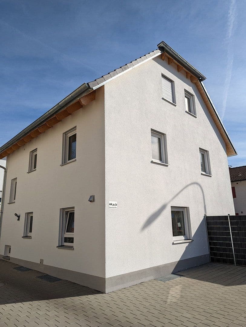 Prenájom domu 142 m², pozemok 285 m², Asamstr. 44, Ingolstadt, Bavorsko Prenájom domu 142 m², pozemok 285 m², Asamstr. 44, Ingolstadt, Bavorsko