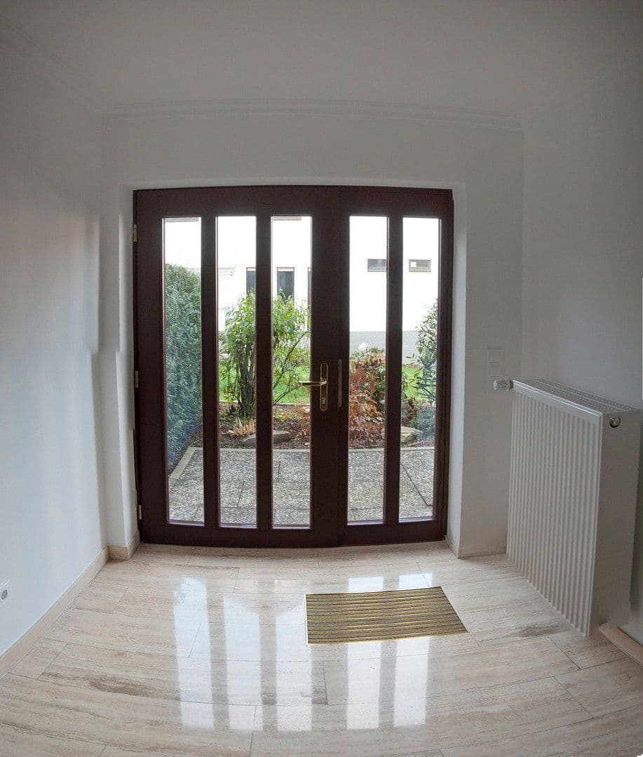 Prenájom bytu 3-izbový 87 m², Rösrath, Severné Porýnie - Westfálsko Prenájom bytu 3-izbový 87 m², Rösrath, Severné Porýnie - Westfálsko