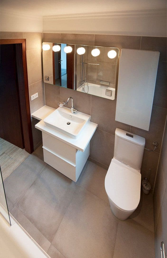 Prenájom bytu 3-izbový 87 m², Rösrath, Severné Porýnie - Westfálsko Prenájom bytu 3-izbový 87 m², Rösrath, Severné Porýnie - Westfálsko