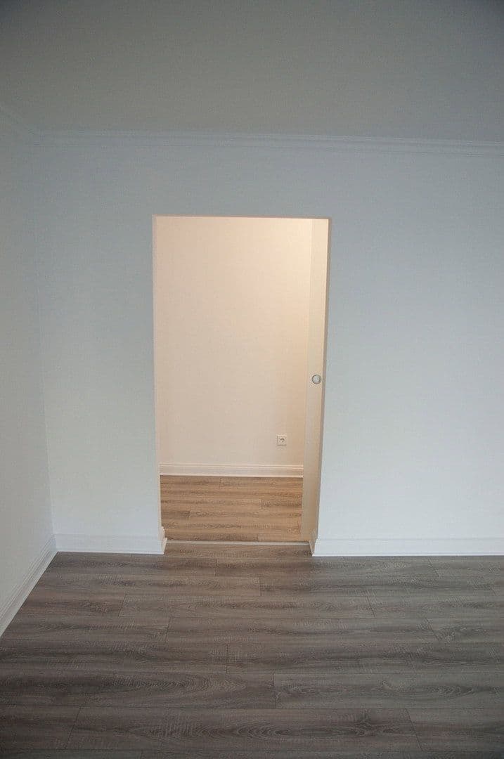 Prenájom bytu 3-izbový 87 m², Rösrath, Severné Porýnie - Westfálsko Prenájom bytu 3-izbový 87 m², Rösrath, Severné Porýnie - Westfálsko