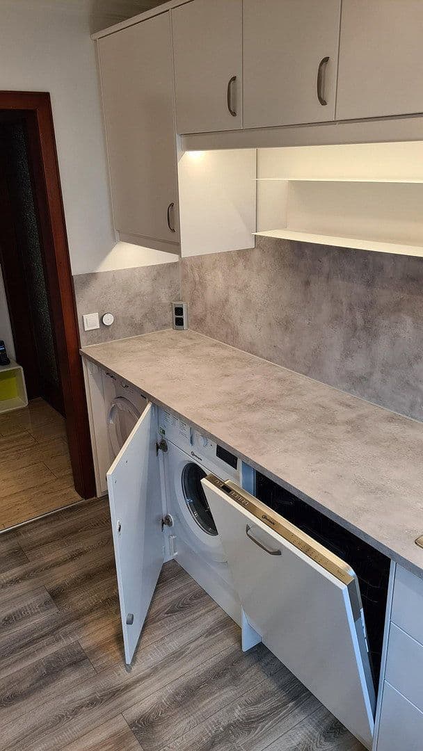 Prenájom bytu 3-izbový 87 m², Rösrath, Severné Porýnie - Westfálsko Prenájom bytu 3-izbový 87 m², Rösrath, Severné Porýnie - Westfálsko