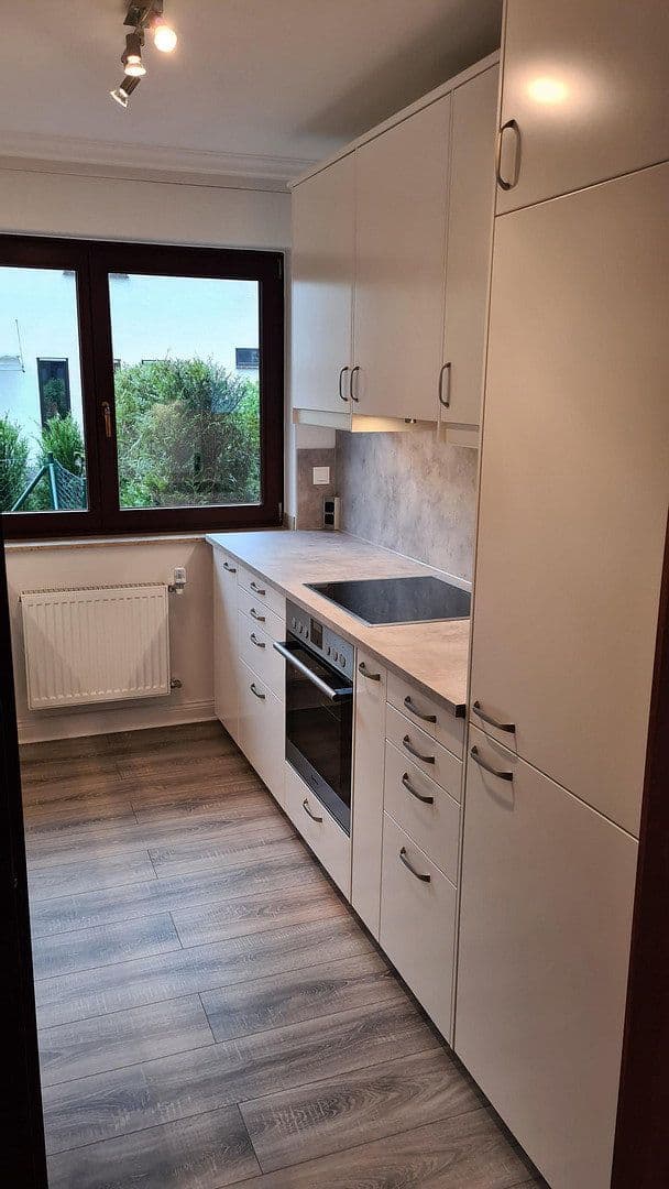 Prenájom bytu 3-izbový 87 m², Rösrath, Severné Porýnie - Westfálsko Prenájom bytu 3-izbový 87 m², Rösrath, Severné Porýnie - Westfálsko