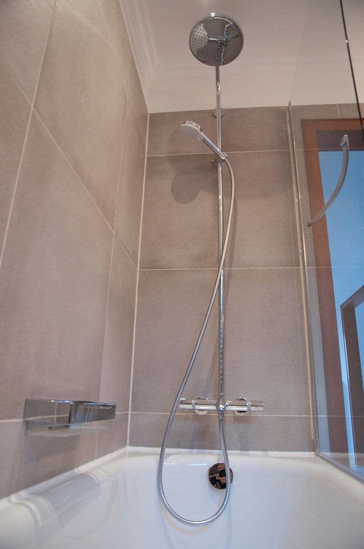 Prenájom bytu 3-izbový 87 m², Rösrath, Severné Porýnie - Westfálsko Prenájom bytu 3-izbový 87 m², Rösrath, Severné Porýnie - Westfálsko