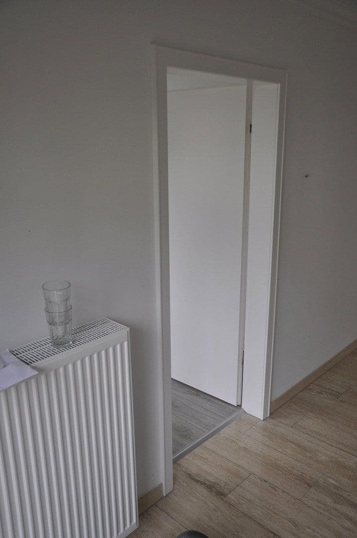 Prenájom bytu 3-izbový 87 m², Rösrath, Severné Porýnie - Westfálsko Prenájom bytu 3-izbový 87 m², Rösrath, Severné Porýnie - Westfálsko