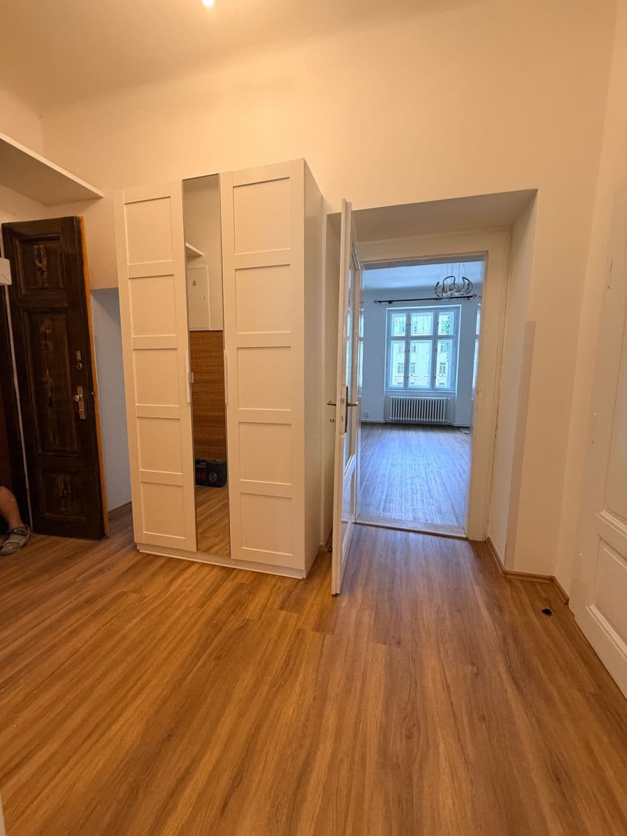 Prenájom bytu 3-izbový 83 m², Wuchterlova, Praha, Praha Prenájom bytu 3-izbový 83 m², Wuchterlova, Praha, Praha