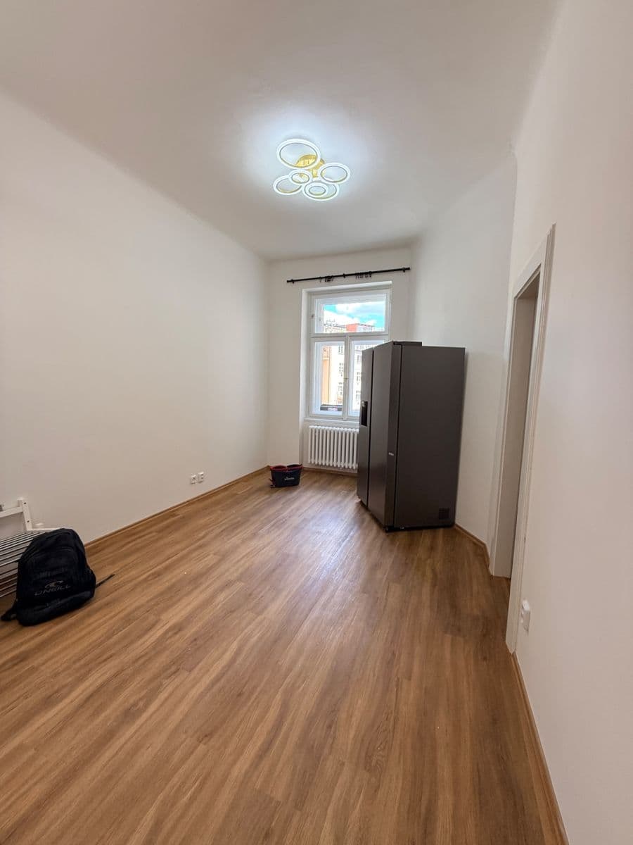 Prenájom bytu 3-izbový 83 m², Wuchterlova, Praha, Praha Prenájom bytu 3-izbový 83 m², Wuchterlova, Praha, Praha