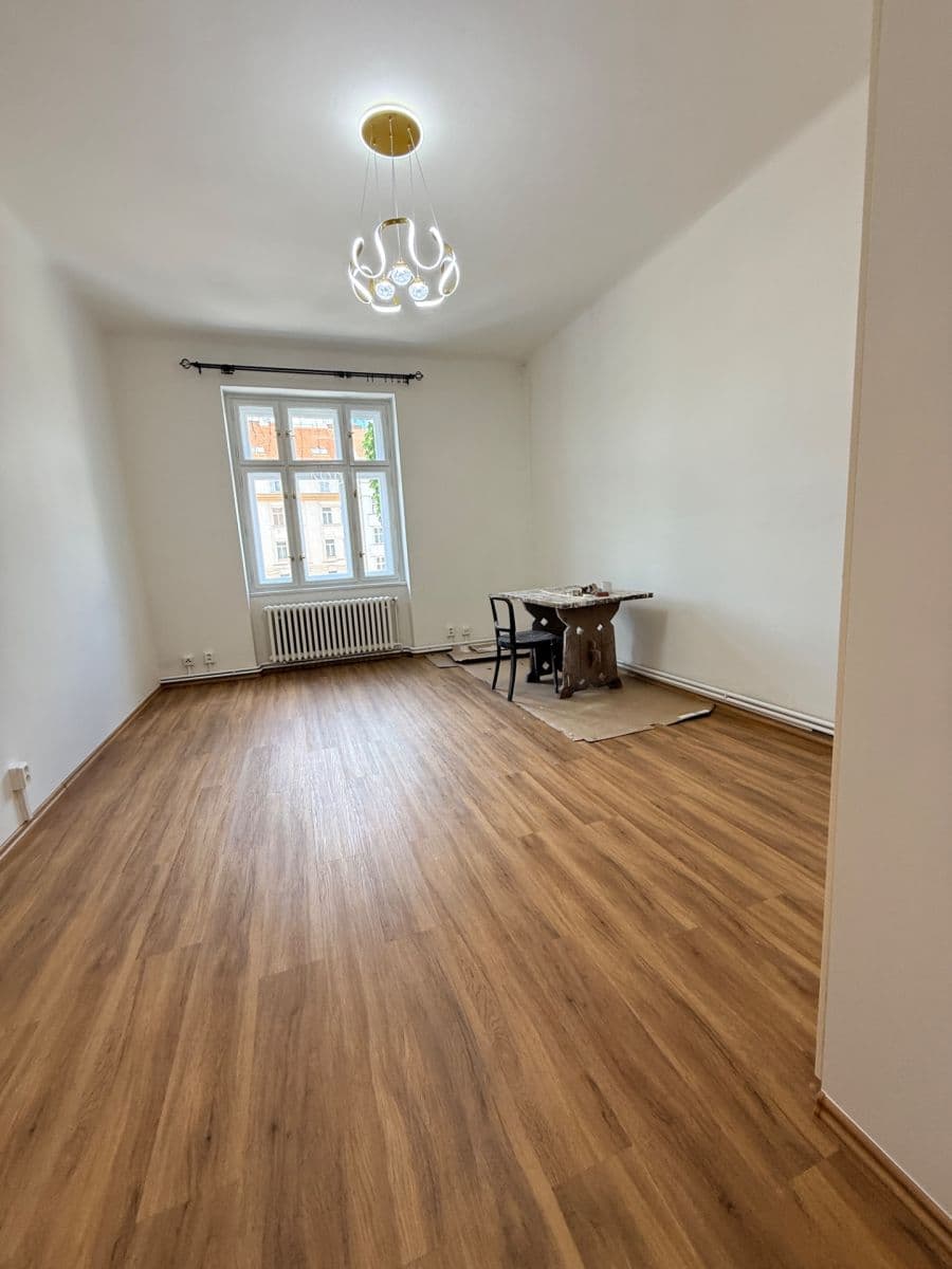 Prenájom bytu 3-izbový 83 m², Wuchterlova, Praha, Praha Prenájom bytu 3-izbový 83 m², Wuchterlova, Praha, Praha