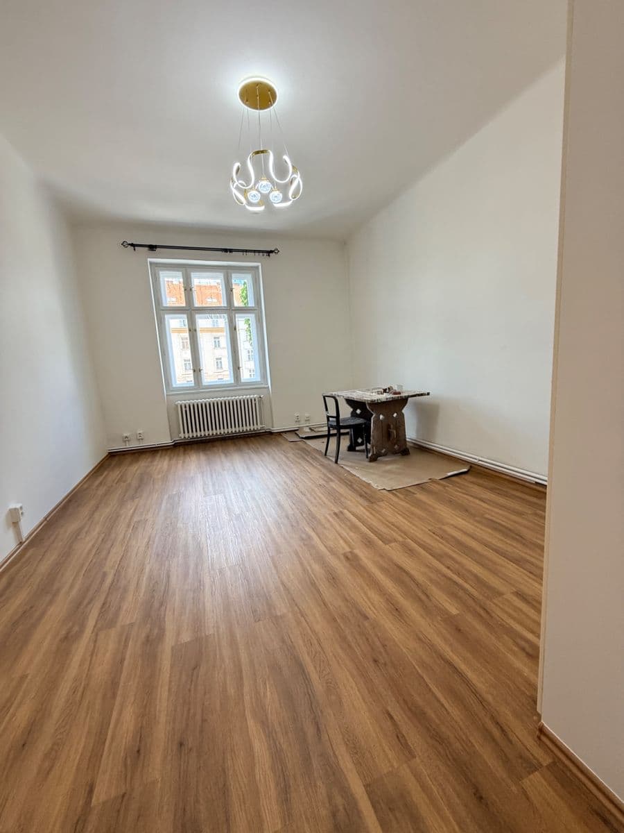 Prenájom bytu 3-izbový 83 m², Wuchterlova, Praha, Praha Prenájom bytu 3-izbový 83 m², Wuchterlova, Praha, Praha