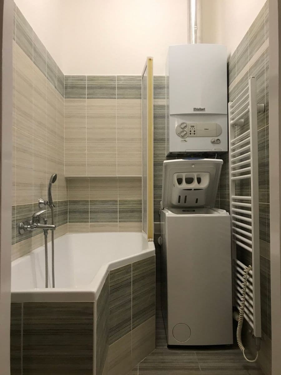 Prenájom bytu 3-izbový 80 m², Uruguayská, Praha, Praha Prenájom bytu 3-izbový 80 m², Uruguayská, Praha, Praha