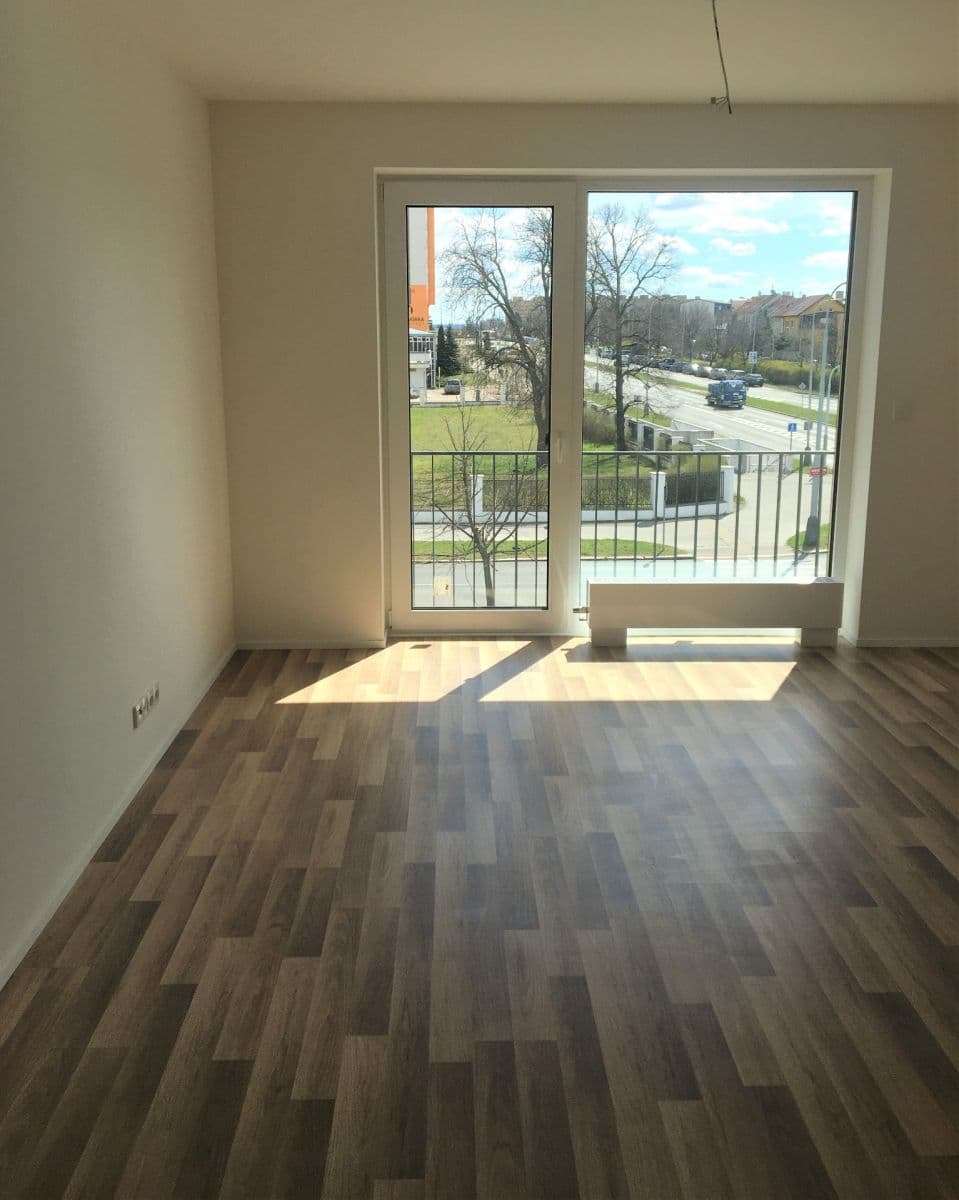 Prenájom bytu 1-izbový 30 m², U Nového dvora, Praha, Praha Prenájom bytu 1-izbový 30 m², U Nového dvora, Praha, Praha