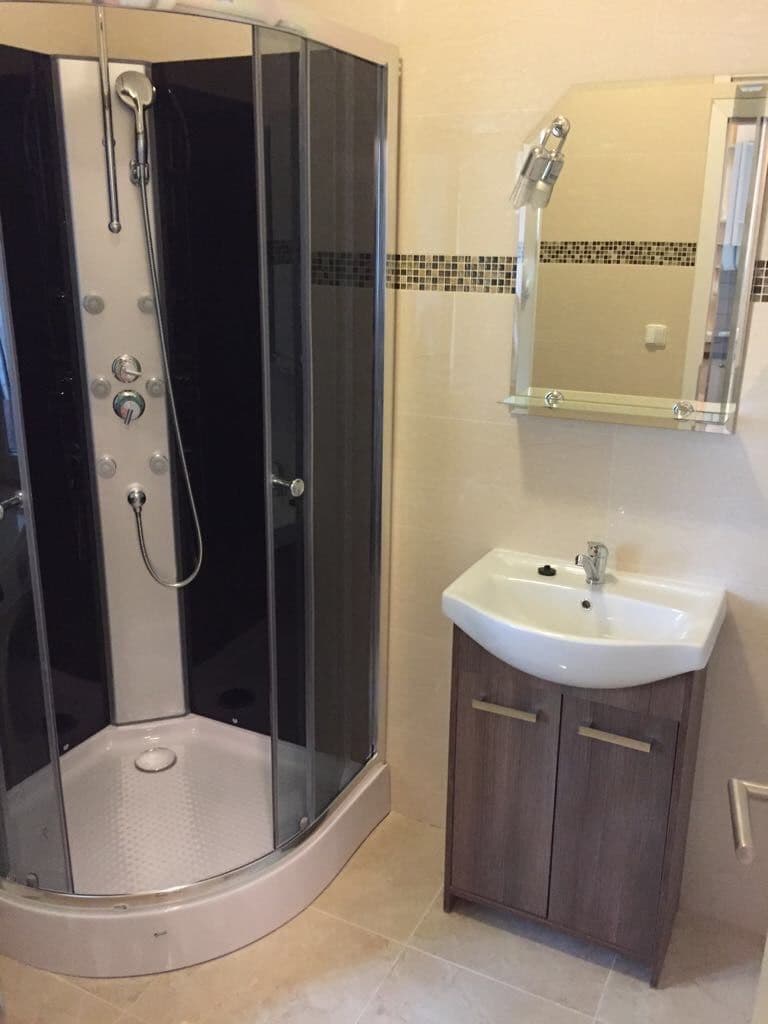 Prenájom bytu 4-izbový 100 m², Rajská, Bratislava - mestská časť Staré Mesto, Bratislavský kraj Prenájom bytu 4-izbový 100 m², Rajská, Bratislava - mestská časť Staré Mesto, Bratislavský kraj