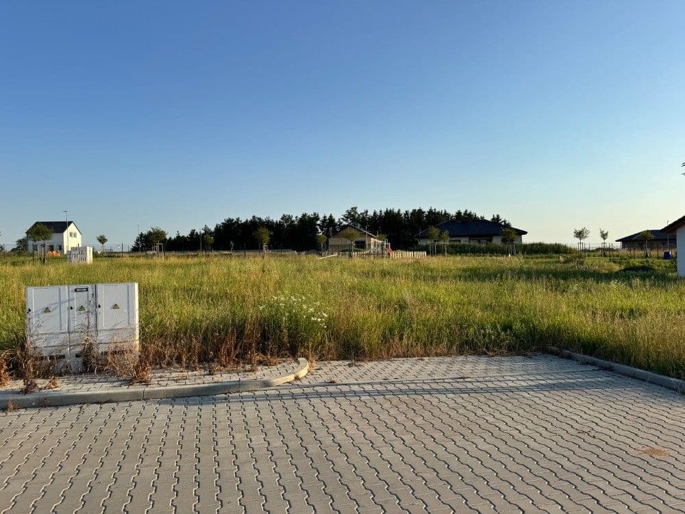 Predaj pozemku 825 m², Chlumec nad Cidlinou, Královéhradecký kraj Predaj pozemku 825 m², Chlumec nad Cidlinou, Královéhradecký kraj