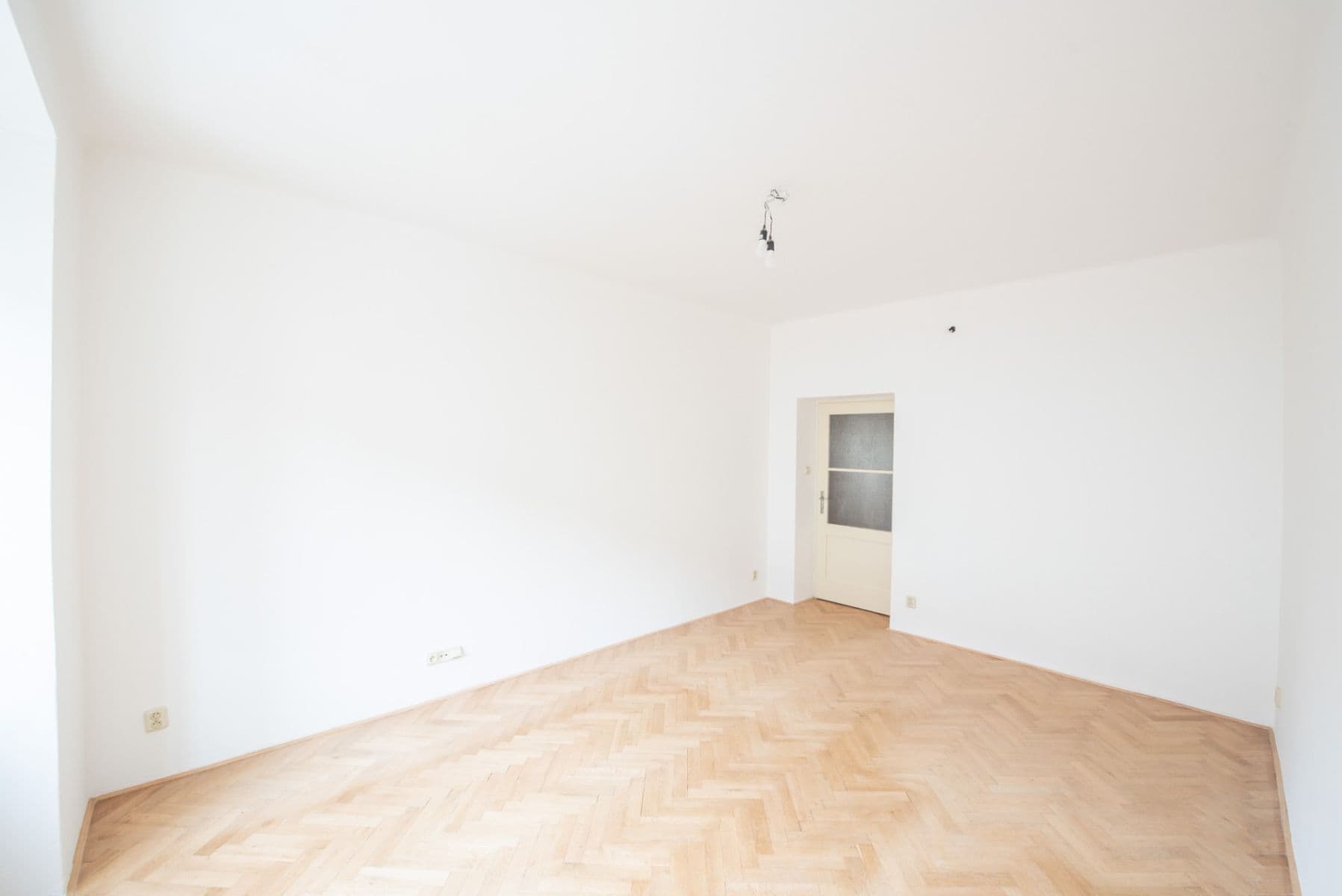 Prenájom bytu 2-izbový 78 m², Jugoslávských partyzánů, Praha, Praha Prenájom bytu 2-izbový 78 m², Jugoslávských partyzánů, Praha, Praha