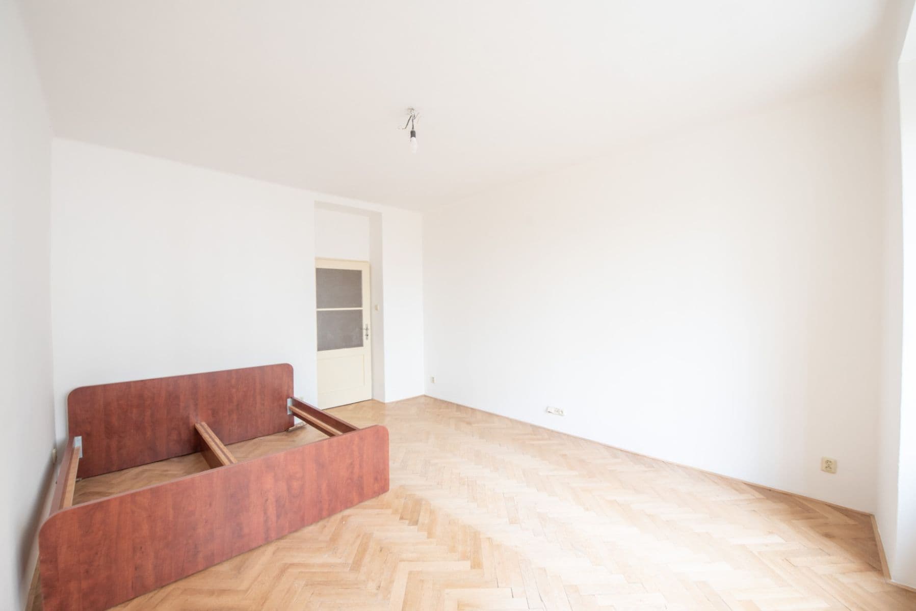 Prenájom bytu 2-izbový 78 m², Jugoslávských partyzánů, Praha, Praha Prenájom bytu 2-izbový 78 m², Jugoslávských partyzánů, Praha, Praha