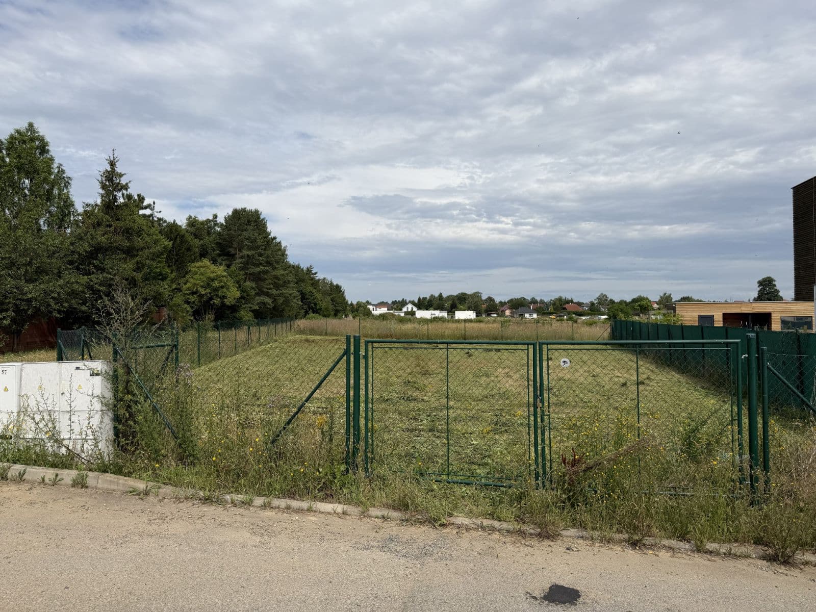 Predaj pozemku 801 m², Ptická, Úhonice, Středočeský kraj Predaj pozemku 801 m², Ptická, Úhonice, Středočeský kraj