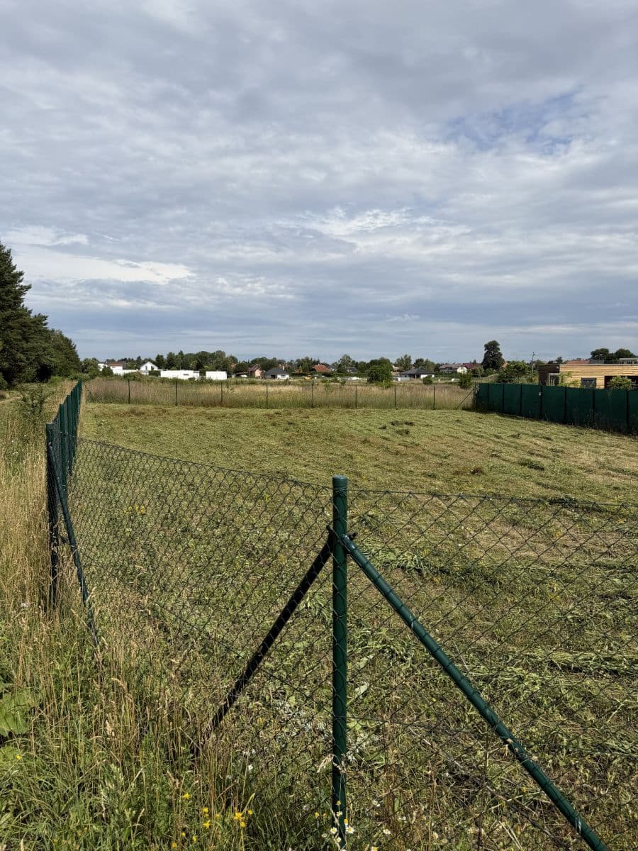 Predaj pozemku 801 m², Ptická, Úhonice, Středočeský kraj Predaj pozemku 801 m², Ptická, Úhonice, Středočeský kraj