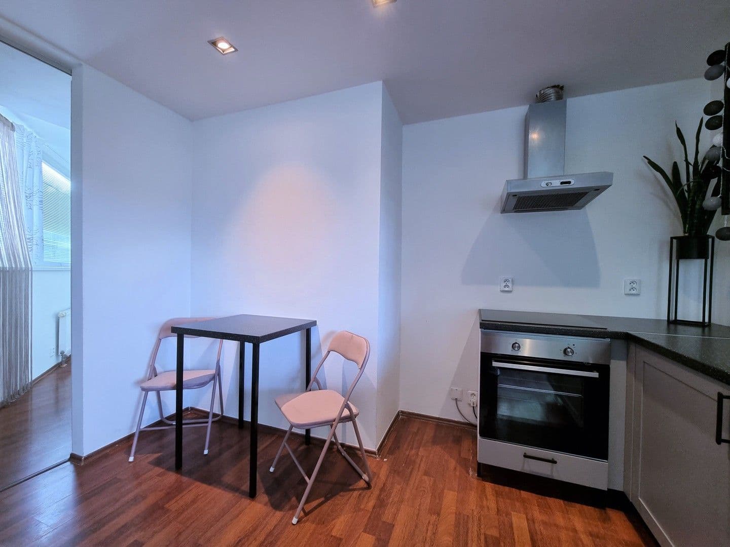 Prenájom bytu 2-izbový 45 m², Skloněná, Praha, Praha Prenájom bytu 2-izbový 45 m², Skloněná, Praha, Praha