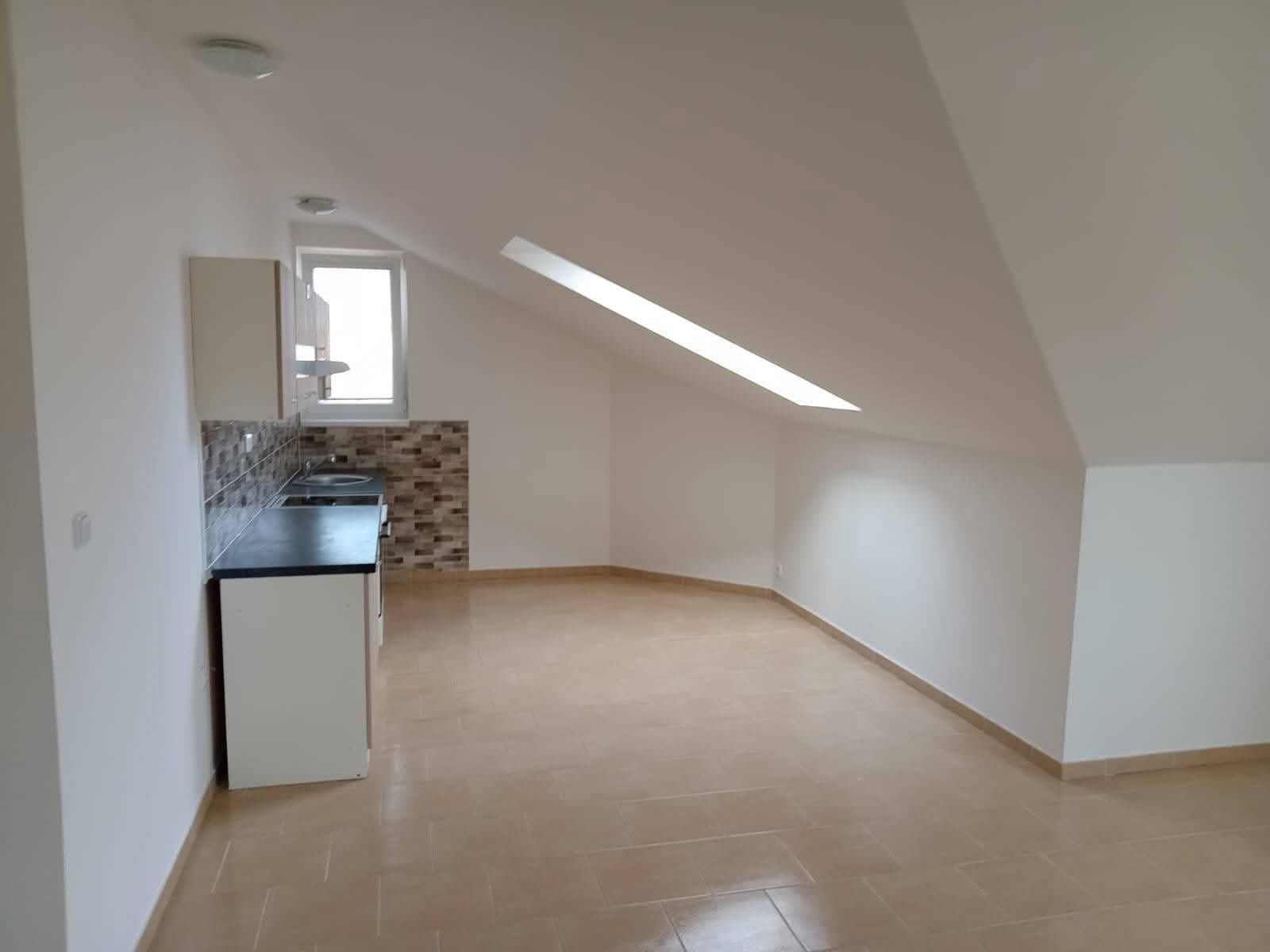 Prenájom bytu 1-izbový 47 m², U Parčíku, Kunice, Středočeský kraj Prenájom bytu 1-izbový 47 m², U Parčíku, Kunice, Středočeský kraj