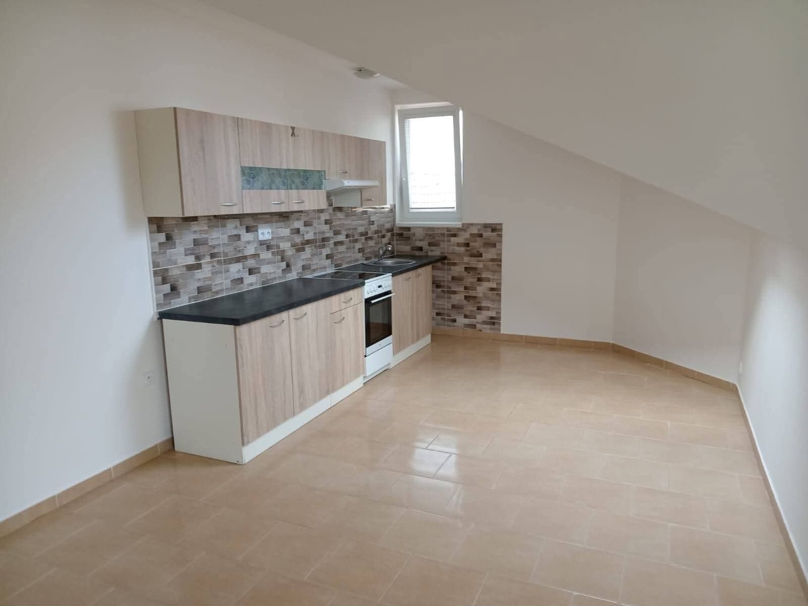 Prenájom bytu 1-izbový 47 m², U Parčíku, Kunice, Středočeský kraj Prenájom bytu 1-izbový 47 m², U Parčíku, Kunice, Středočeský kraj