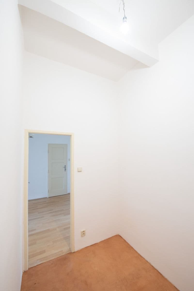 Prenájom bytu 2-izbový 77 m², Jugoslávských partyzánů, Praha, Praha Prenájom bytu 2-izbový 77 m², Jugoslávských partyzánů, Praha, Praha