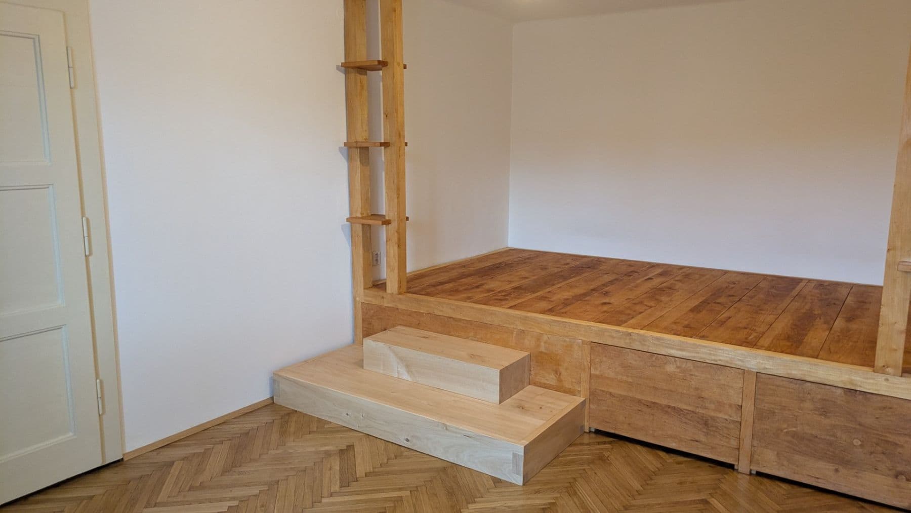 Prenájom bytu 2-izbový 64 m², Biskupcova, Praha, Praha Prenájom bytu 2-izbový 64 m², Biskupcova, Praha, Praha