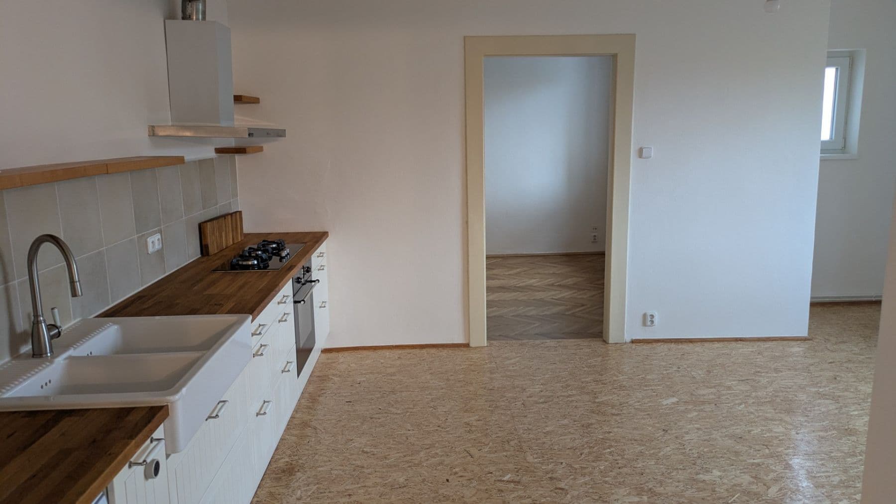 Prenájom bytu 2-izbový 64 m², Biskupcova, Praha, Praha Prenájom bytu 2-izbový 64 m², Biskupcova, Praha, Praha