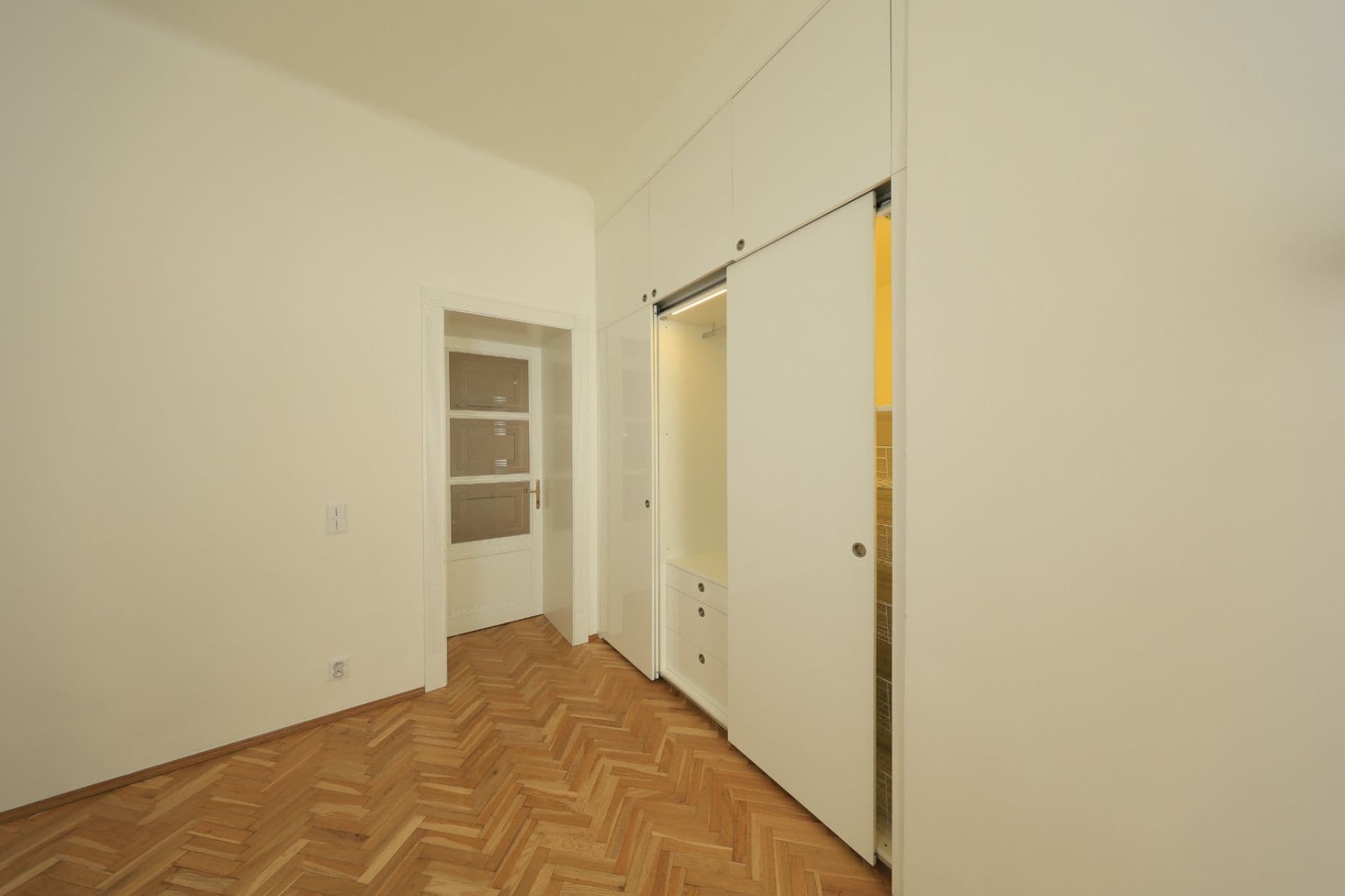 Predaj bytu 3-izbový 75 m², Jirečkova, Praha, Praha Predaj bytu 3-izbový 75 m², Jirečkova, Praha, Praha