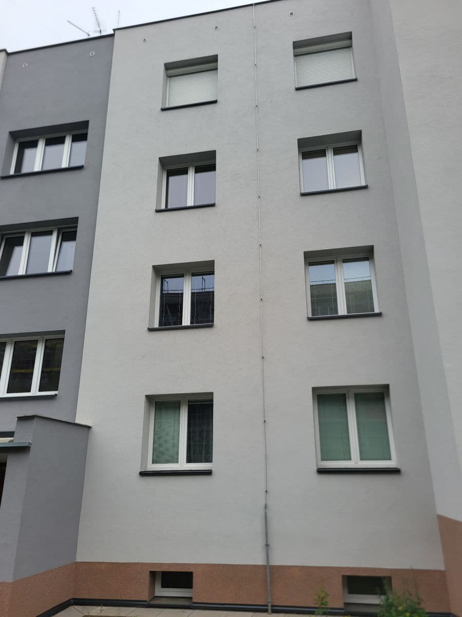 Prenájom bytu 3-izbový 74 m², Waltrova, Plzeň, Plzeňský kraj Prenájom bytu 3-izbový 74 m², Waltrova, Plzeň, Plzeňský kraj