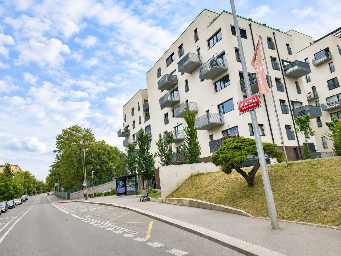Prenájom bytu 1-izbový 39 m², Štěchovická, Praha, Praha Prenájom bytu 1-izbový 39 m², Štěchovická, Praha, Praha