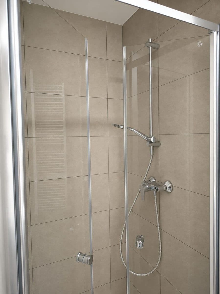 Prenájom bytu 1-izbový 39 m², Štěchovická, Praha, Praha Prenájom bytu 1-izbový 39 m², Štěchovická, Praha, Praha