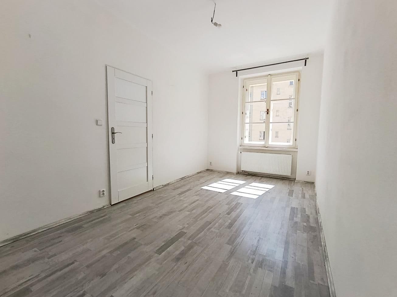 Prenájom bytu 2-izbový 38 m², Žerotínova, Praha, Praha Prenájom bytu 2-izbový 38 m², Žerotínova, Praha, Praha