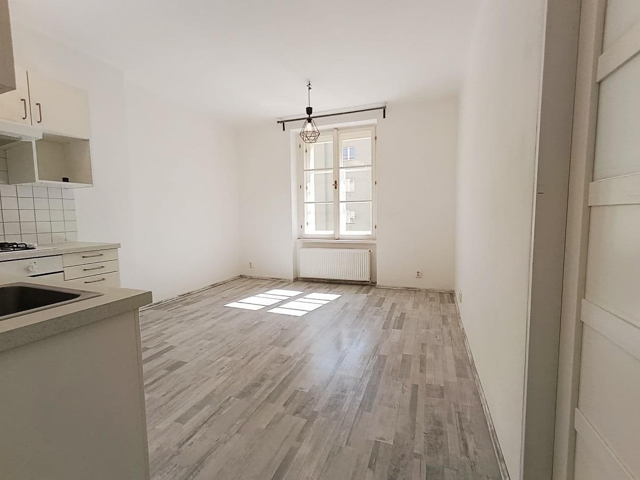 Prenájom bytu 2-izbový 38 m², Žerotínova, Praha, Praha Prenájom bytu 2-izbový 38 m², Žerotínova, Praha, Praha