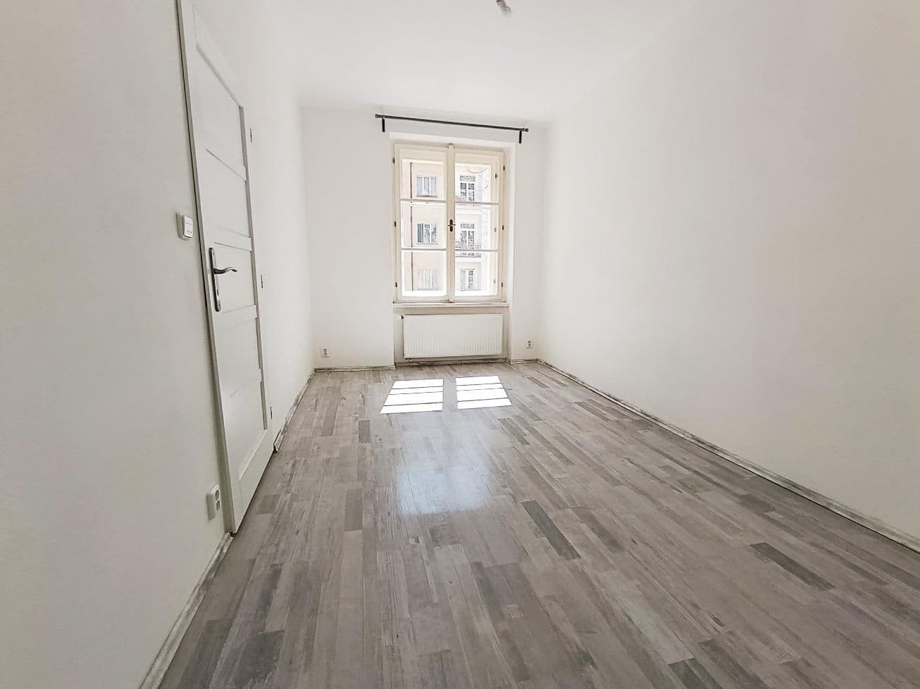 Prenájom bytu 2-izbový 38 m², Žerotínova, Praha, Praha Prenájom bytu 2-izbový 38 m², Žerotínova, Praha, Praha