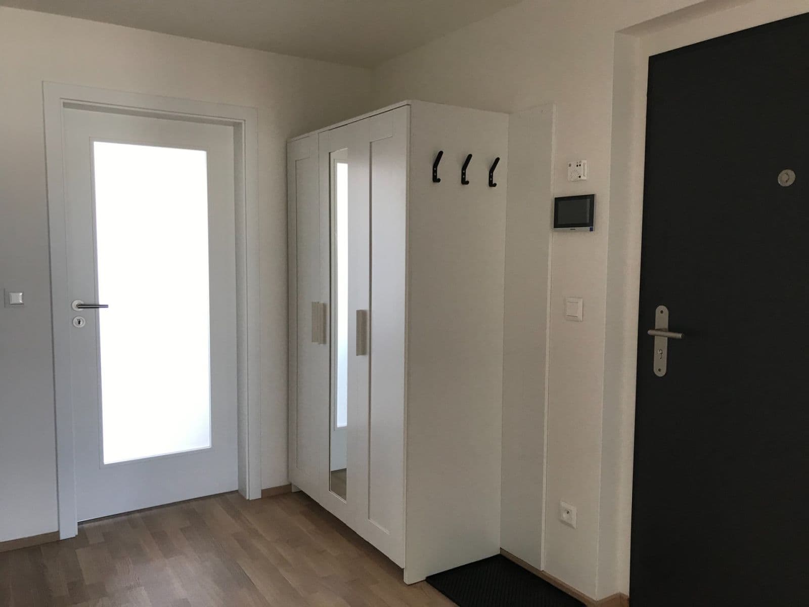 Prenájom bytu 3-izbový 76 m², Pechmanových, Praha, Praha Prenájom bytu 3-izbový 76 m², Pechmanových, Praha, Praha