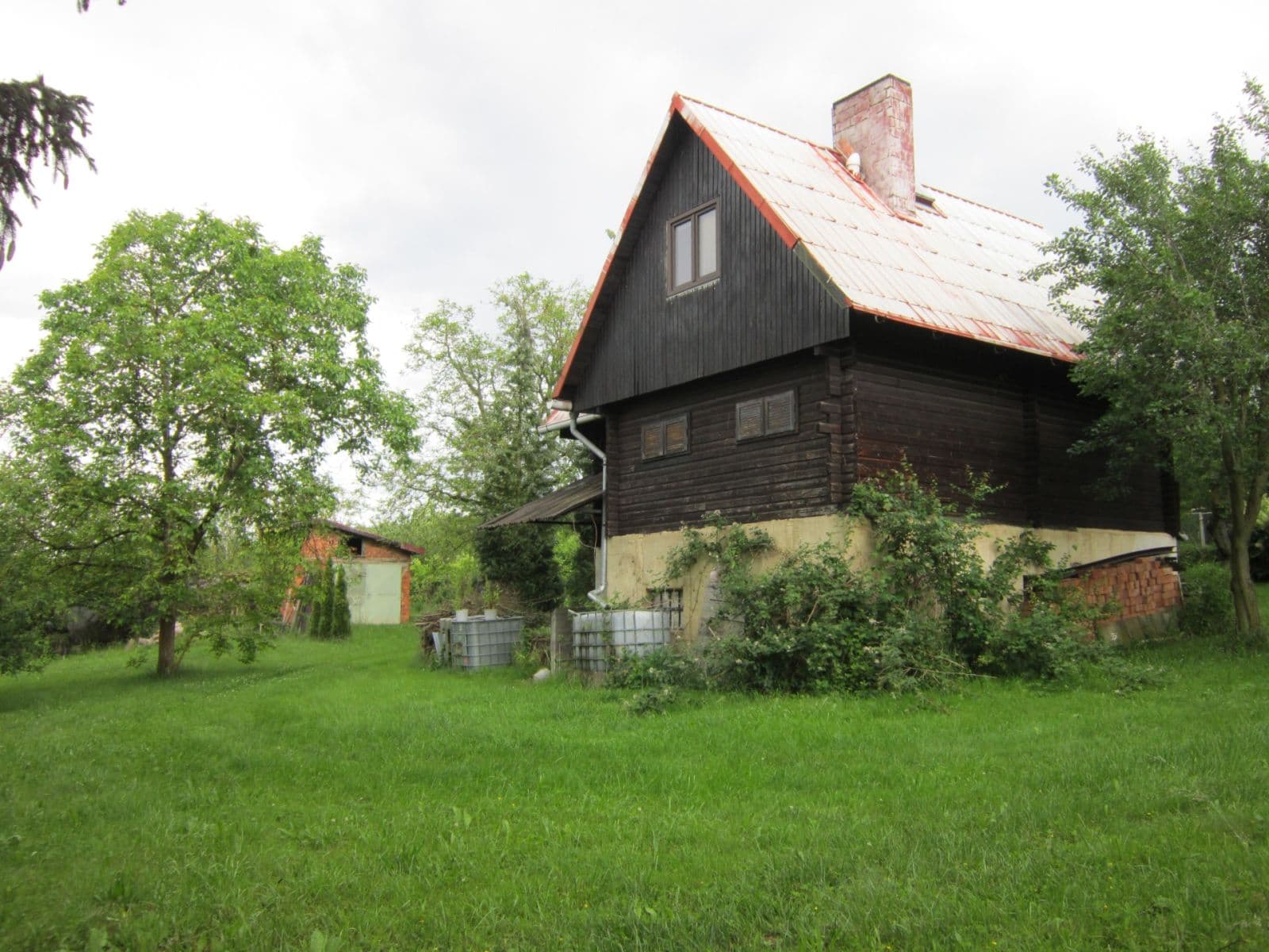 Predaj rekreačného objektu 1.544 m², pozemok 1.545 m², Svinaře, Středočeský kraj Predaj rekreačného objektu 1.544 m², pozemok 1.545 m², Svinaře, Středočeský kraj