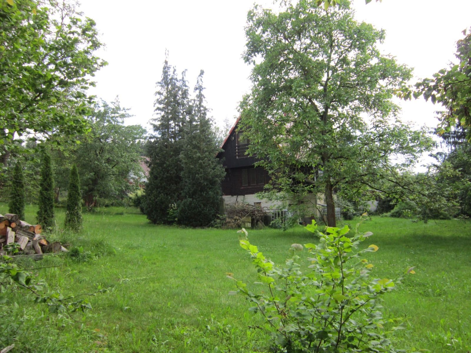 Predaj rekreačného objektu 1.544 m², pozemok 1.545 m², Svinaře, Středočeský kraj Predaj rekreačného objektu 1.544 m², pozemok 1.545 m², Svinaře, Středočeský kraj