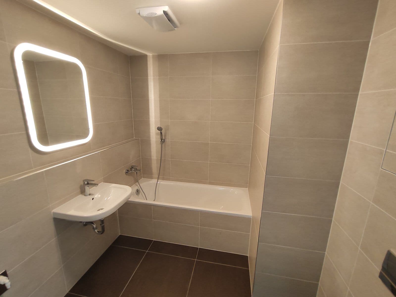 Prenájom bytu 1-izbový 38 m², Olgy Havlové, Praha, Praha Prenájom bytu 1-izbový 38 m², Olgy Havlové, Praha, Praha