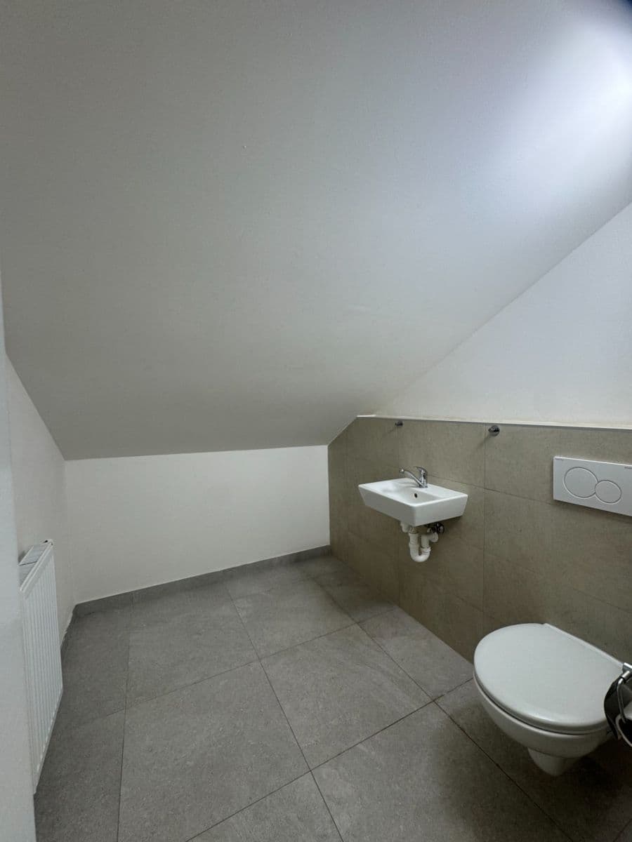 Prenájom bytu 1-izbový 44 m², Rubešova, Praha, Praha Prenájom bytu 1-izbový 44 m², Rubešova, Praha, Praha