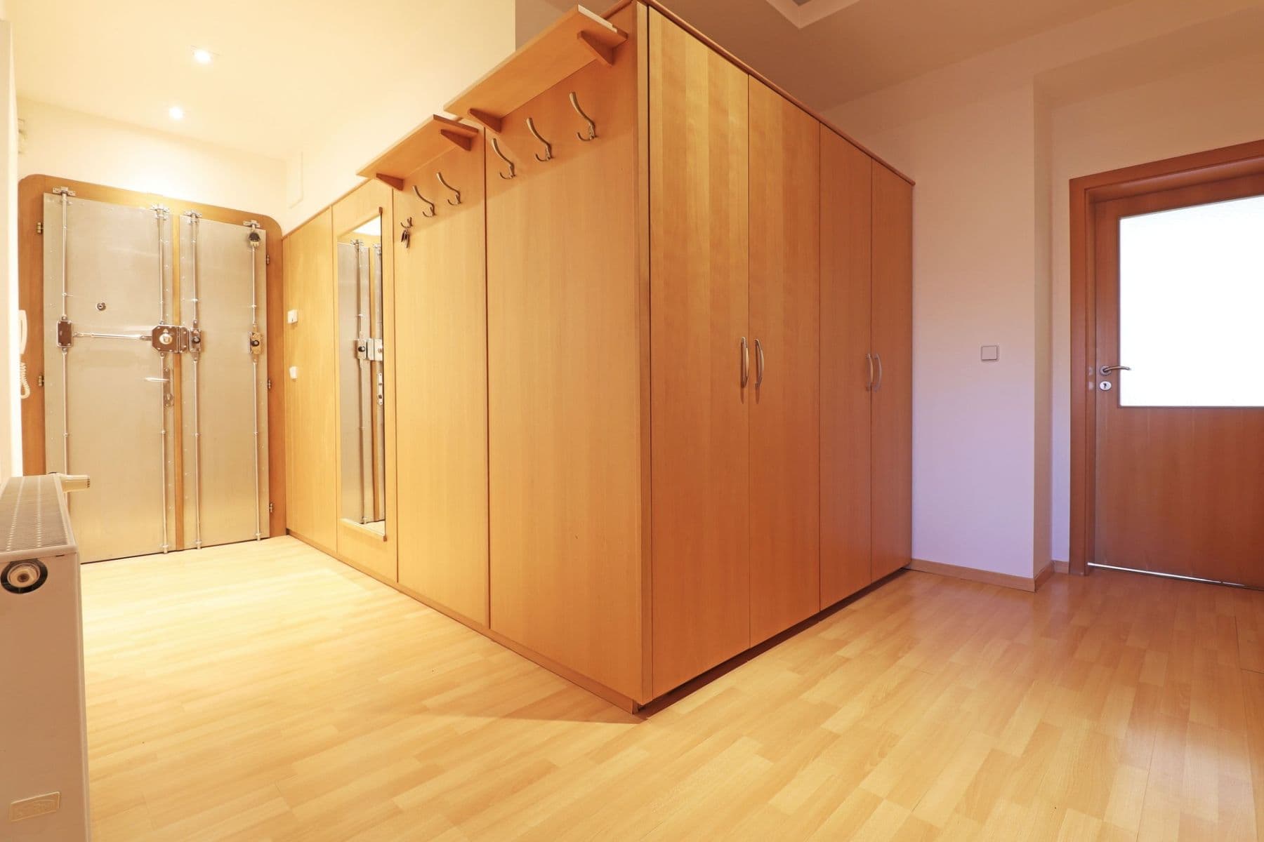 Prenájom bytu 2-izbový 78 m², Dělnická, Praha, Praha Prenájom bytu 2-izbový 78 m², Dělnická, Praha, Praha